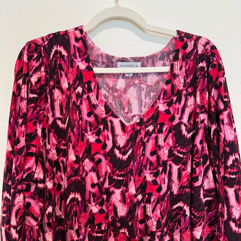 Susan Graver Pink and Black Abstract Tunic - Picture 2 of 6